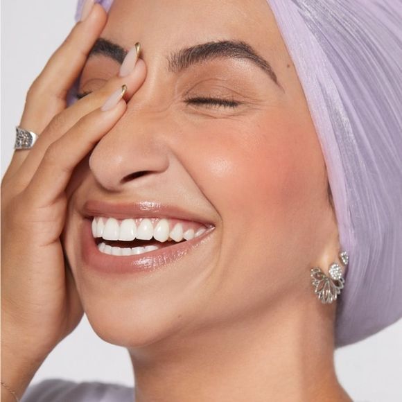 Rare Beauty by Selena Gomez Soft Pinch Liquid Blush Joy Dewey Muted Peach - Picture 10 of 11